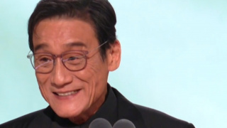 把冰块放进女人的下面